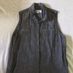 Madewell sleeveless front button shirt